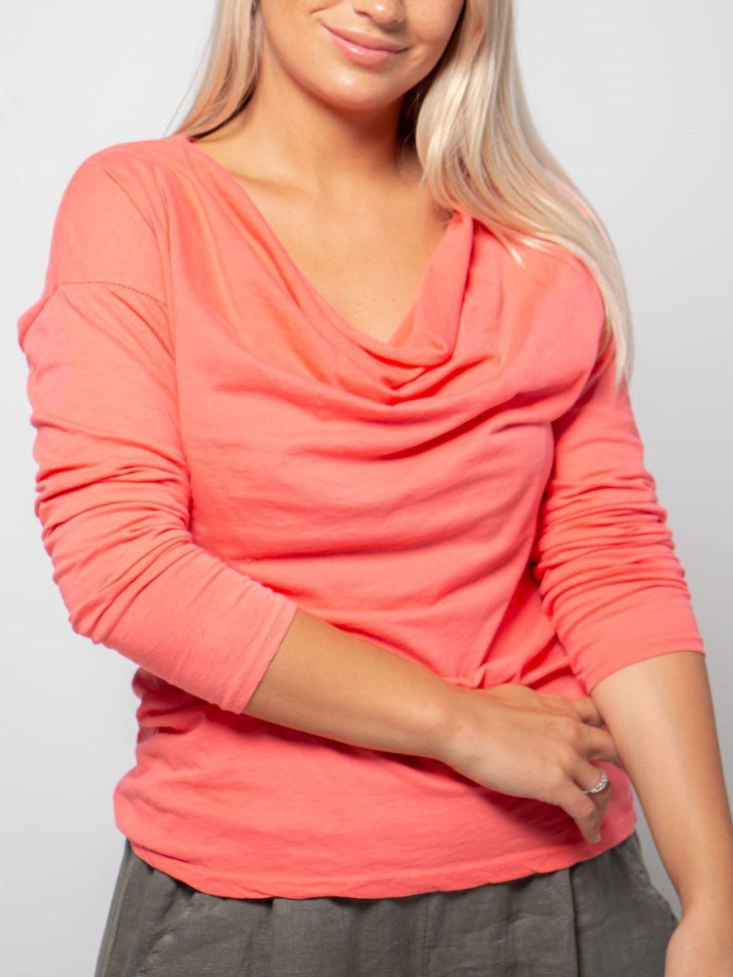 Blusa Cuello Acogedor Blusas y Camisas Dine & Dance