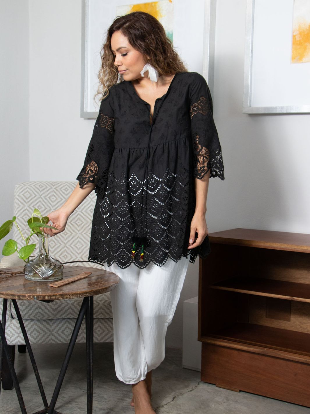 Blusa Bordada Romance Blusas y Camisas Dine &amp; Dance Negro