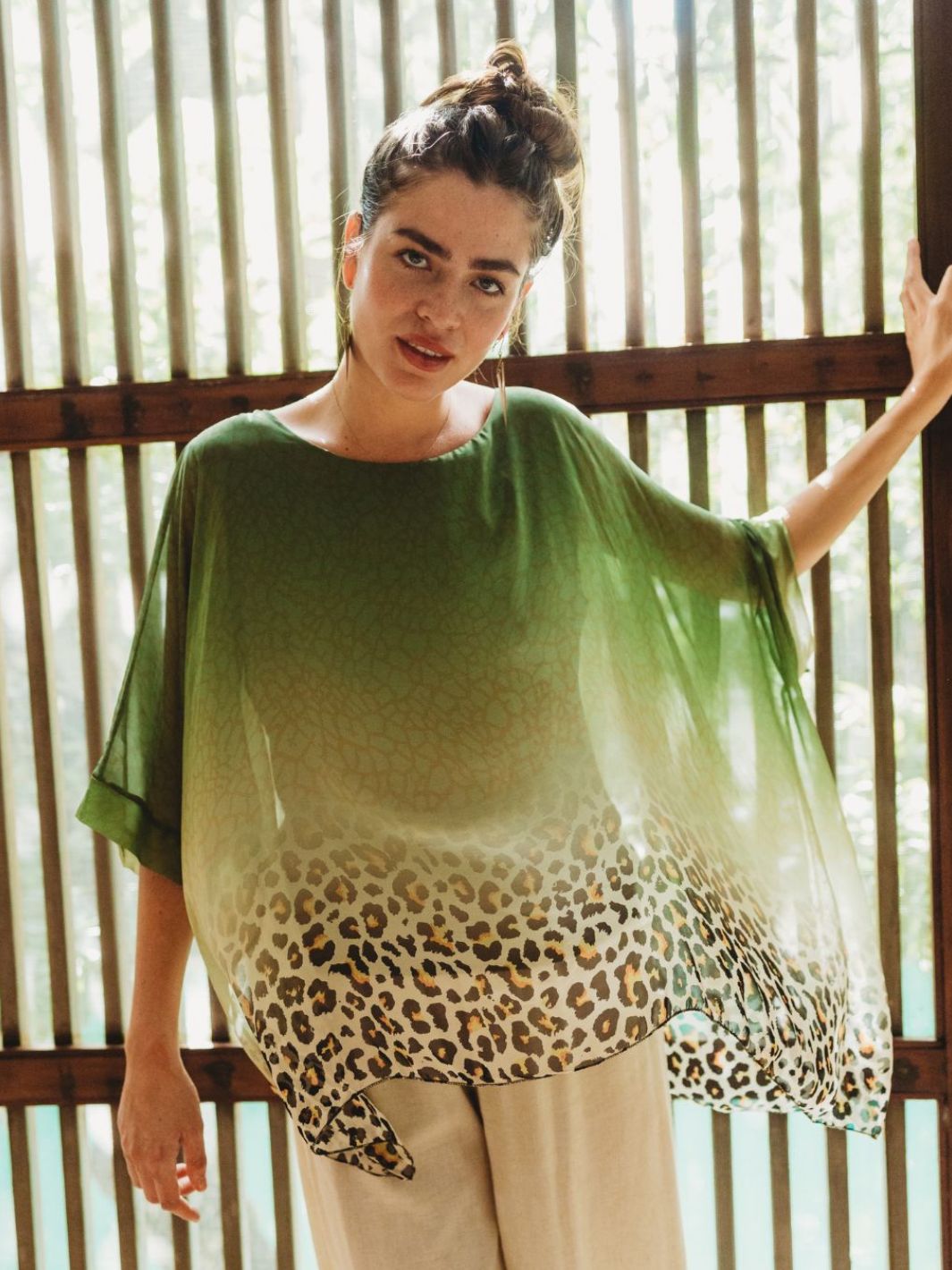 Blusa Leopardo Chic Blusas y Camisas Dine &amp; Dance