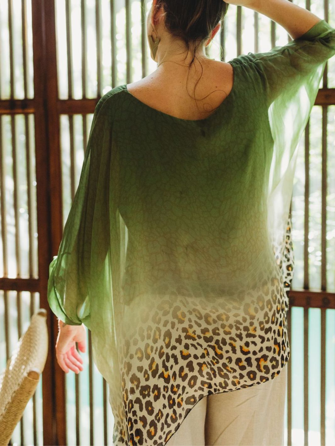 Blusa Leopardo Chic Blusas y Camisas Dine &amp; Dance